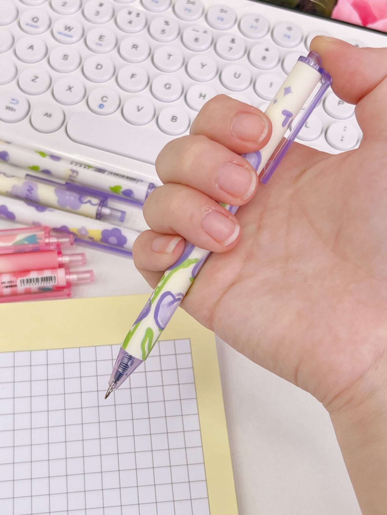 Moka Purple Floral Gel Pen Set.