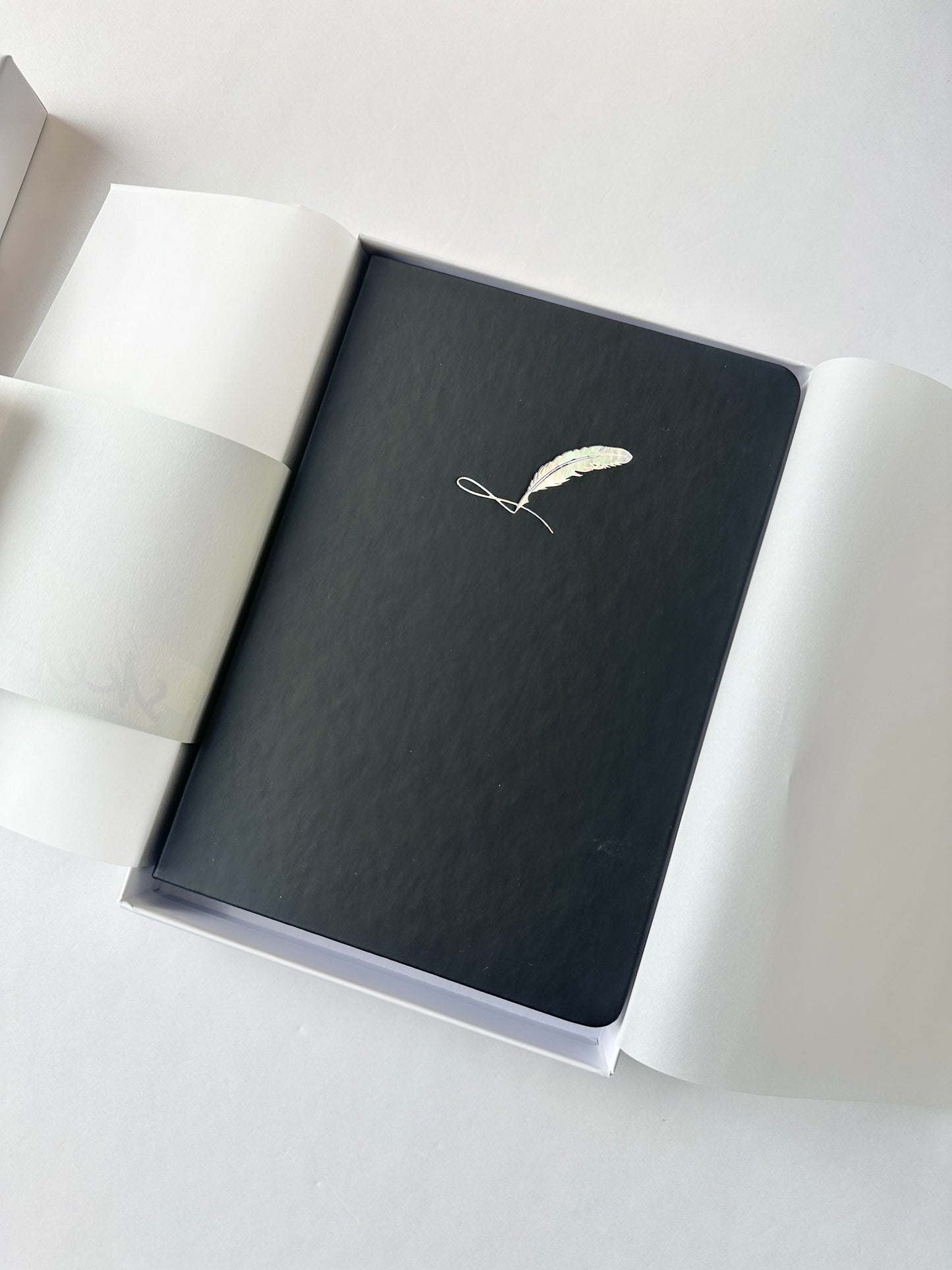 Buke Sketchbook Black Feather